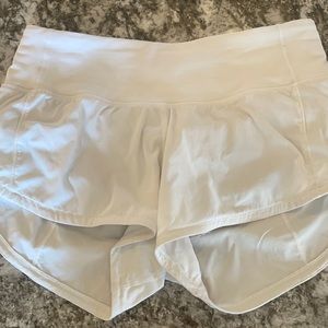 Lululemon Speed Up low rise 2.5” shorts. White.
